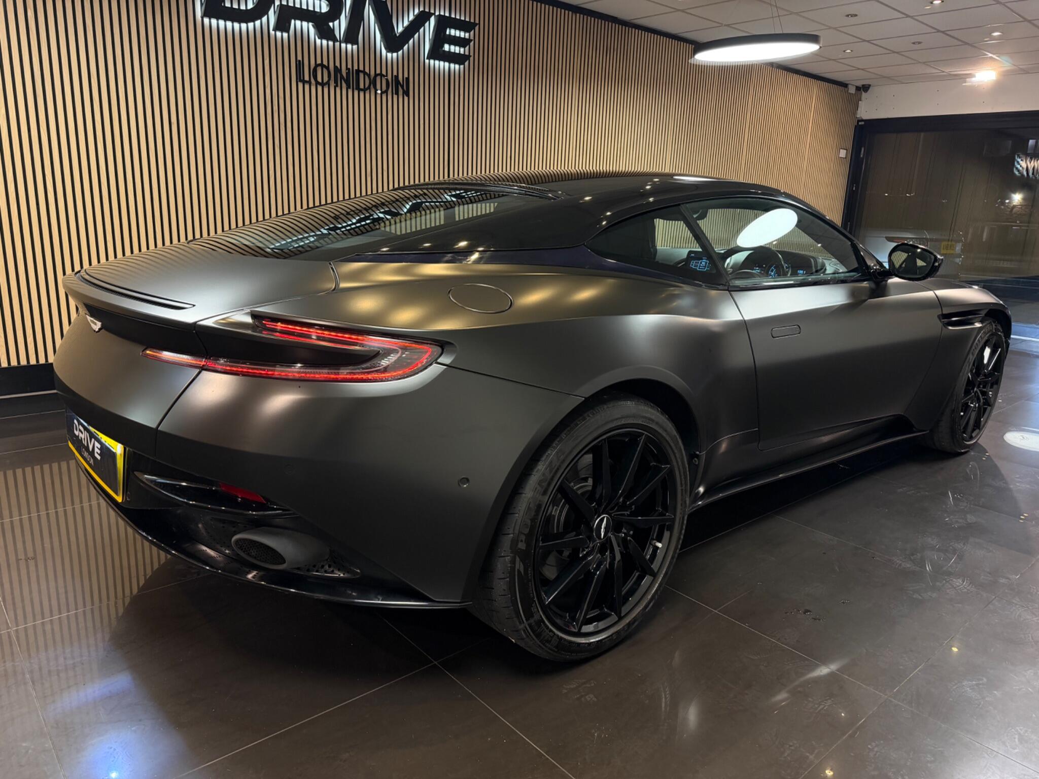 Aston Martin DB11